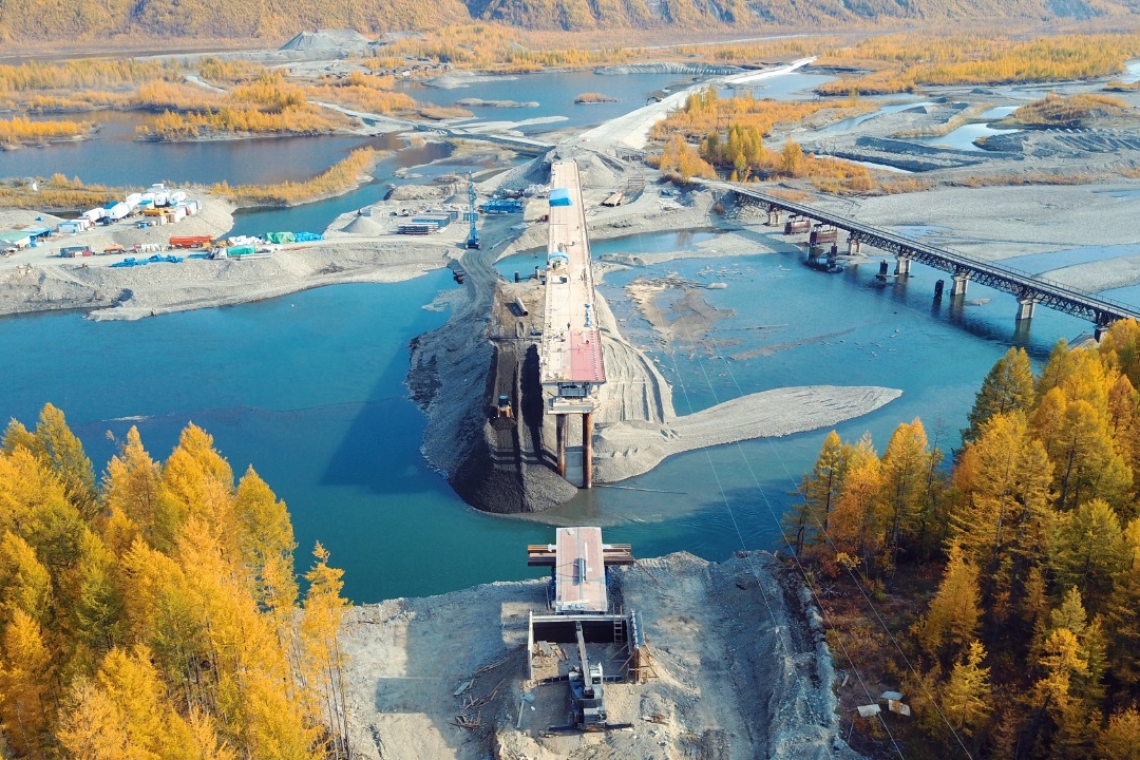 В Якутии завершается реконструкция моста через реку Аллах-Юнь